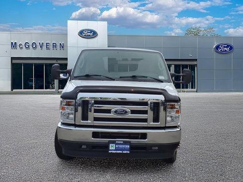 Used 2023 Ford E-450 and Econoline 450 Super Duty RWD image 3