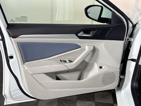 New 2025 Volkswagen Jetta SE image 10