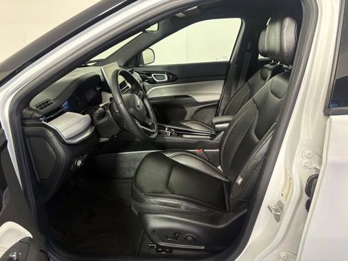 Used 2024 Jeep Compass Limited AWD/4WD image 24