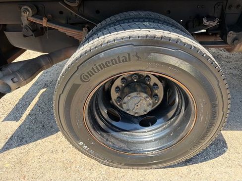 Used 2019 Ford F550 4x4 Regular Cab Super Duty image 23