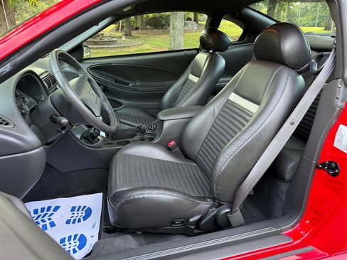 Used 2004 Ford Mustang Mach 1 RWD image 41
