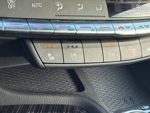 Used 2023 Cadillac CT5 Luxury image 21