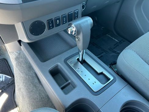 Used 2016 Nissan Frontier SV w/ SV Value Truck Package RWD image 22