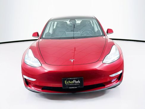 Used 2019 Tesla Model 3 Standard Range Plus image 2