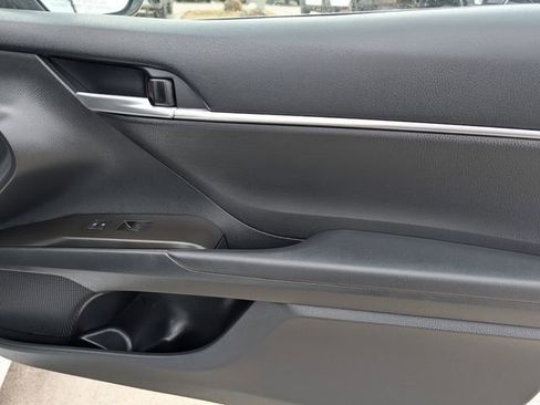 Used 2024 Toyota Camry SE FWD image 31