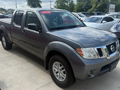 Used 2018 Nissan Frontier SV w/ Value Truck Package AWD/4WD image 2