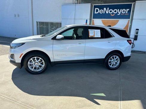 Used 2023 Chevrolet Equinox LT image 12