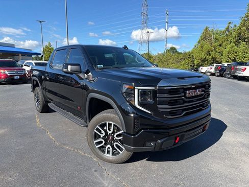 Used 2024 GMC Sierra 1500 AT4 w/ Technology Package AWD/4WD image 1