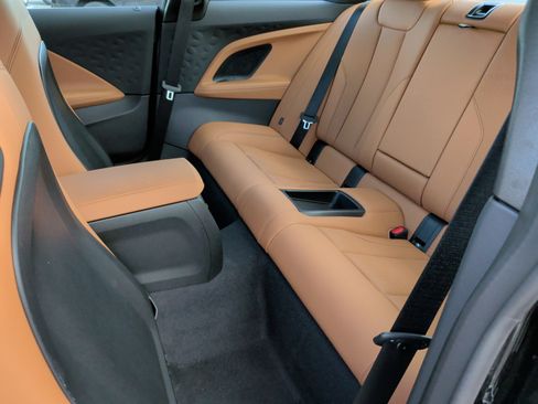 Certified 2025 BMW 230i Coupe RWD image 37