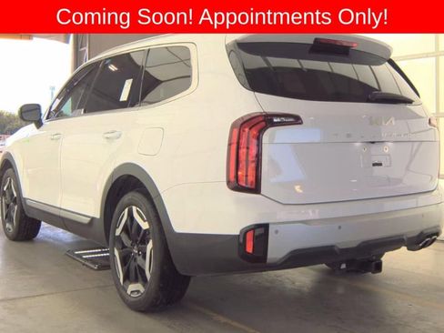 Used 2024 Kia Telluride S image 4