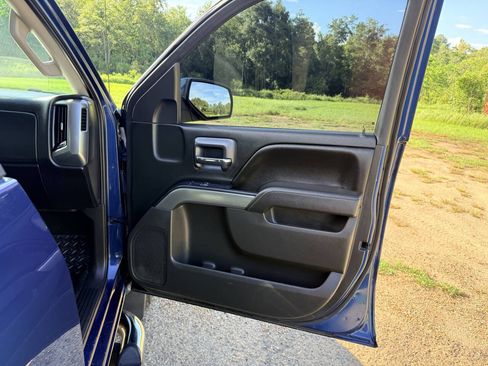 Used 2017 Chevrolet Silverado 1500 LT w/ All Star Edition AWD/4WD image 24
