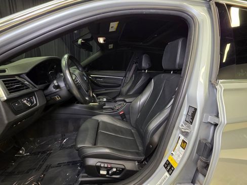 Used 2018 BMW 340i xDrive Sedan AWD/4WD image 45