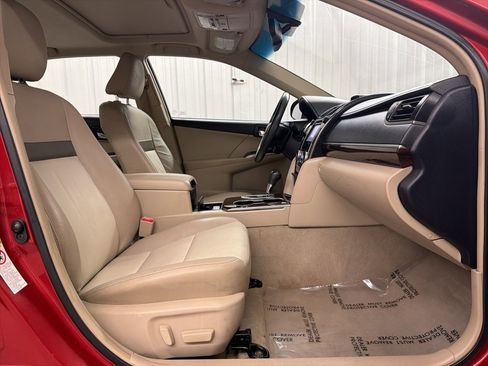 Used 2012 Toyota Camry XLE image 28