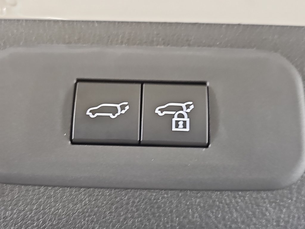 New 2026 Lexus TX 500h AWD image 13