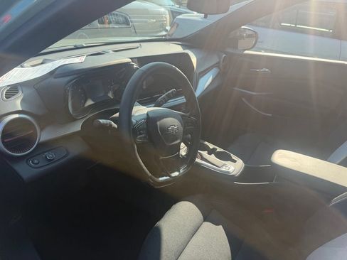 Used 2024 Chevrolet Trax RS w/ Driver Confidence Package FWD image 14
