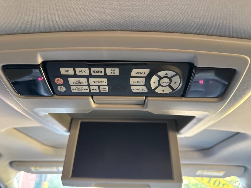 Used 2017 Honda Pilot Elite image 18