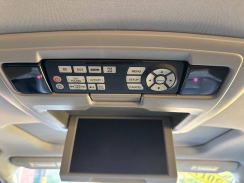 Used 2017 Honda Pilot Elite image 18