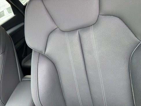 Used 2024 Audi Q5 2.0T Premium Plus image 3
