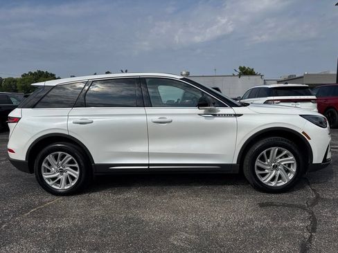 Used 2023 Lincoln Corsair FWD image 7