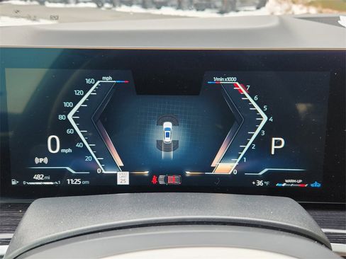 Used 2024 BMW X5 xDrive40i w/ M Sport Package image 21