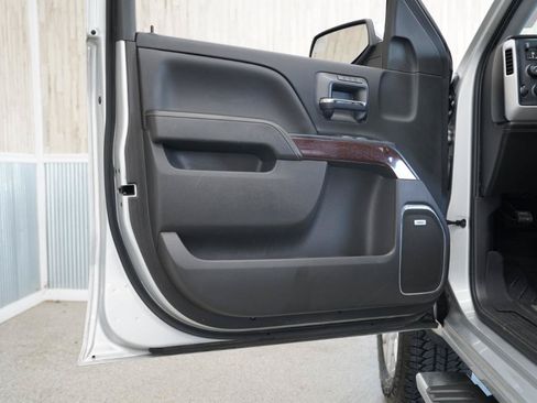 Used 2018 GMC Sierra 1500 SLT AWD/4WD image 28