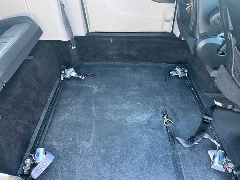 Used 2018 Dodge Grand Caravan SXT image 30