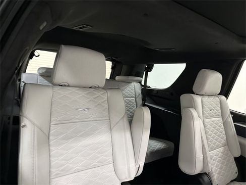 New 2026 Cadillac Escalade Platinum Sport w/ LPO, ONYX Package image 25