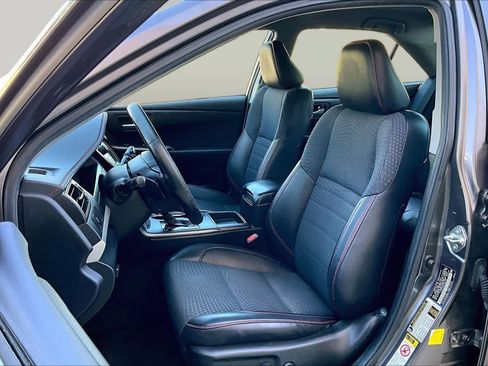 Used 2015 Toyota Camry SE FWD image 9