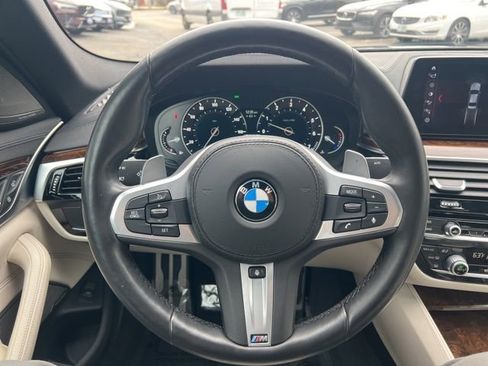 Used 2018 BMW M550i xDrive image 31