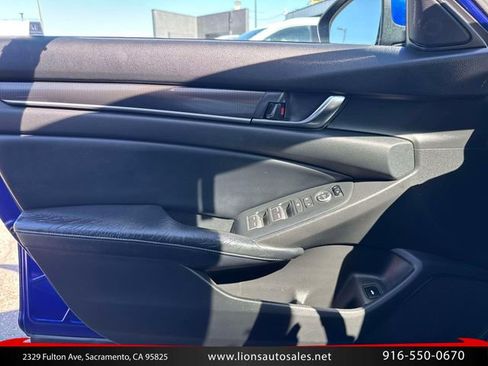 Used 2018 Honda Accord Sport image 18