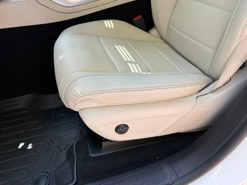 Used 2021 Mercedes-Benz GLE 350 image 26