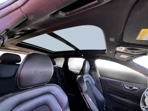 Used 2019 Volvo XC60 T8 R-Design w/ Protection Package Premier image 17