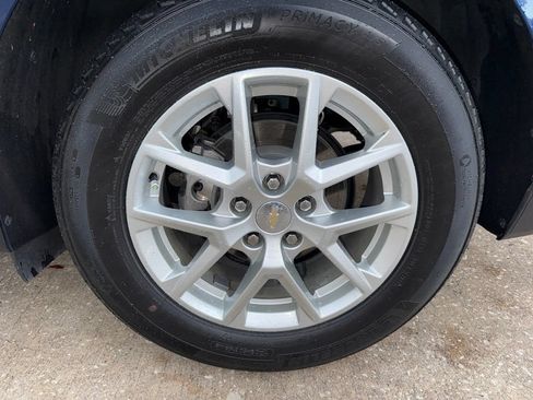 Used 2022 Chevrolet Equinox LS w/ LPO, Chrome Package FWD image 44