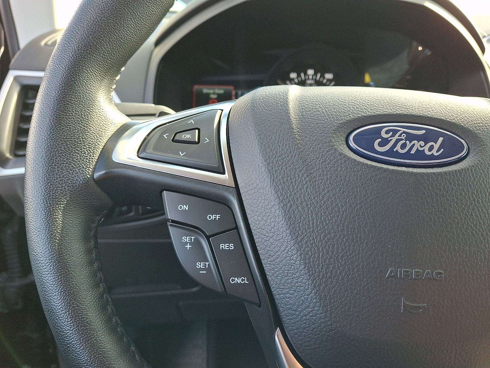 Used 2024 Ford Edge SEL w/ Convenience Package AWD/4WD image 22