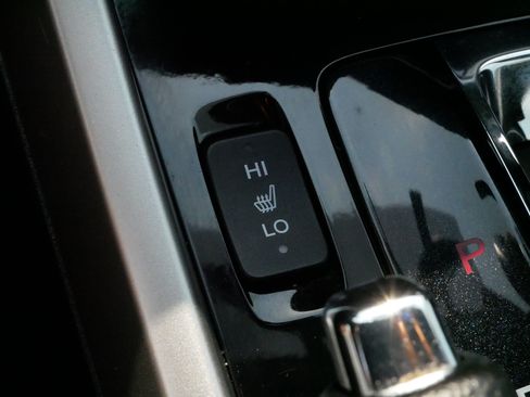 Certified 2017 Honda Accord EX-L image 27