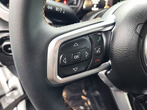Used 2024 Jeep Wrangler Unlimited Sahara AWD/4WD image 21