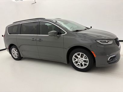 Used 2022 Chrysler Pacifica Touring-L
