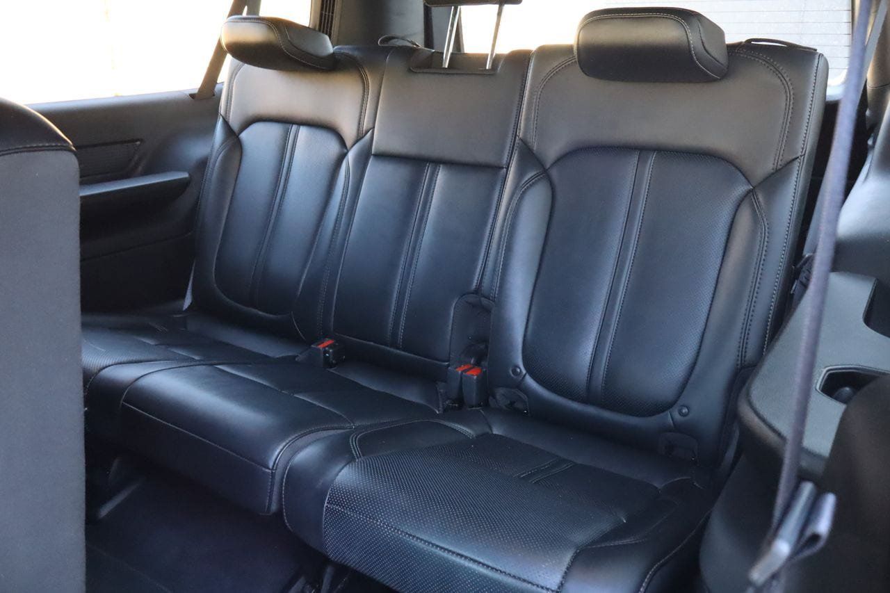 Used 2024 Jeep Wagoneer L Series II w/ Flexible Seating Group AWD/4WD image 6