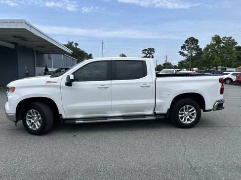 Used 2025 Chevrolet Silverado 1500 LT AWD/4WD image 4