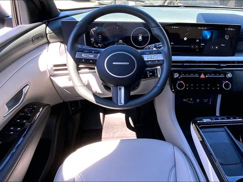 Used 2026 Hyundai Tucson Limited image 6