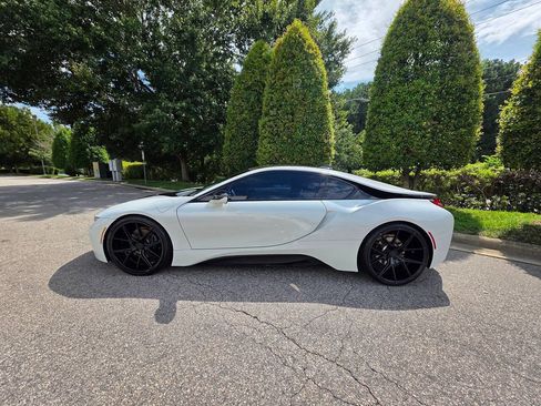 Used 2017 BMW i8 AWD/4WD image 4