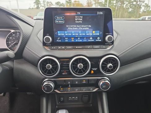 Used 2025 Nissan Sentra SV image 29