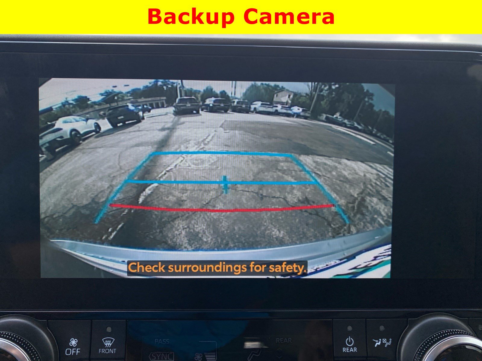 Used 2023 Toyota Highlander XLE AWD/4WD image 36