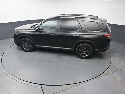 Certified 2023 Honda Pilot TrailSport image 38