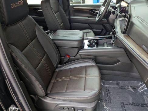 Used 2026 Chevrolet Tahoe High Country w/ Sun And Tow Package AWD/4WD image 27