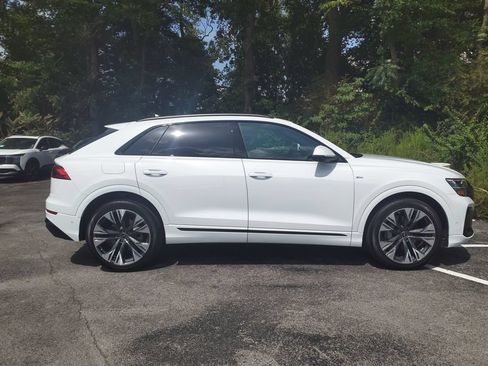 Used 2025 Audi Q8 Prestige AWD/4WD image 8
