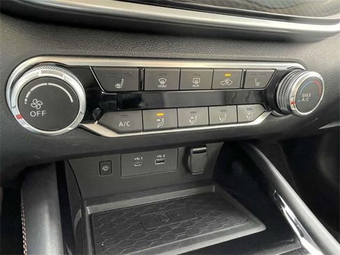 Used 2023 Nissan Altima 2.5 SR w/ SR Premium Package image 22