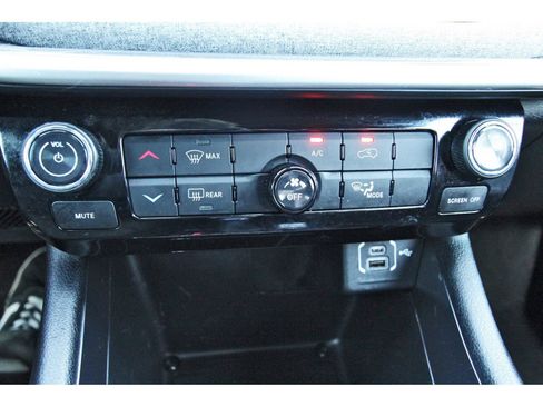 Used 2023 Jeep Compass Sport image 28