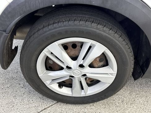 Used 2020 Nissan Kicks S FWD image 43