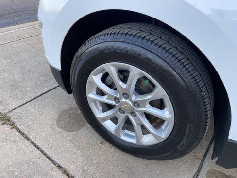 Used 2020 Chevrolet Equinox LT FWD image 25